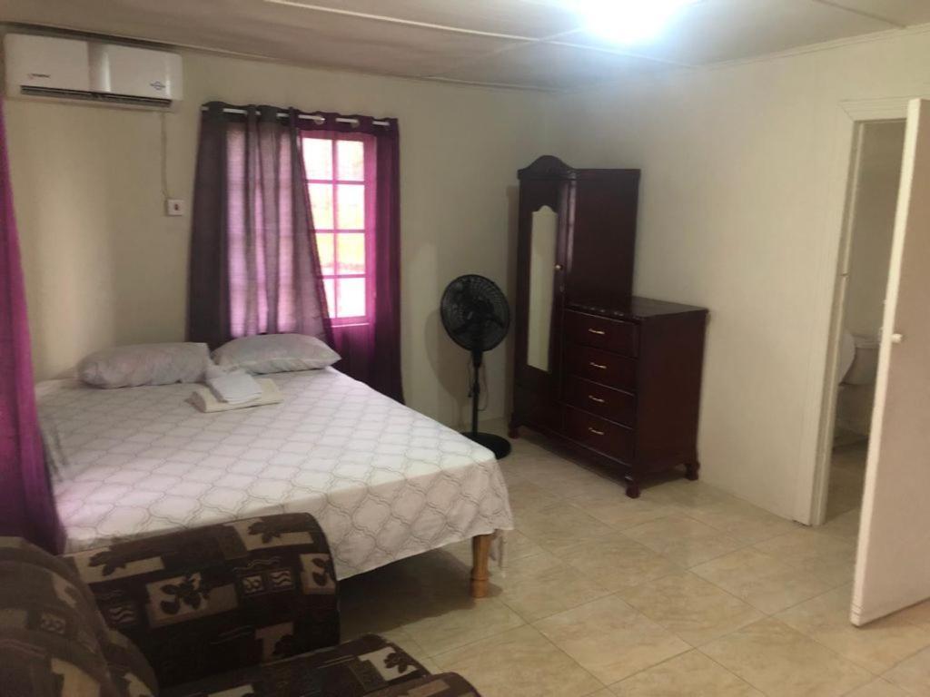 Apartments@West Village 4- Studio Montego Bay Kültér fotó